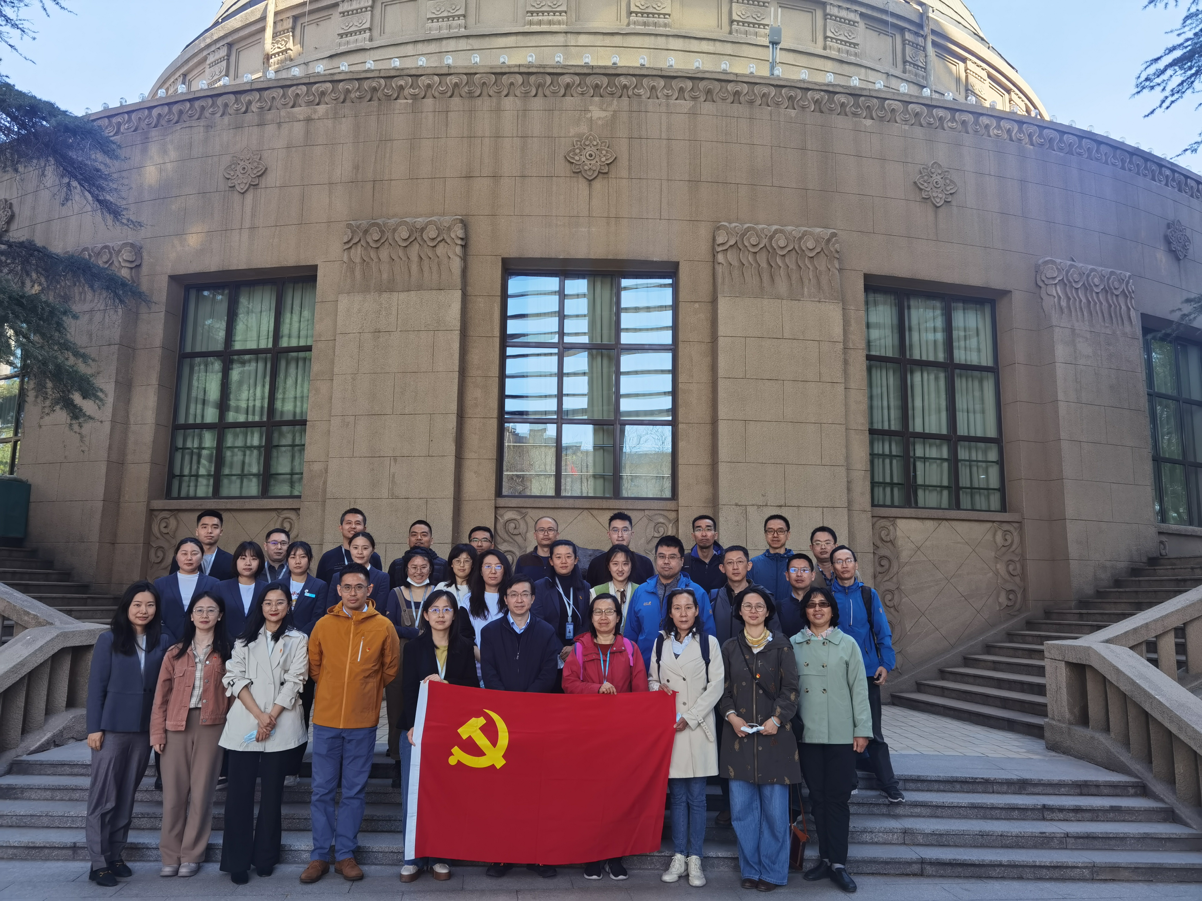 合影(1).jpg