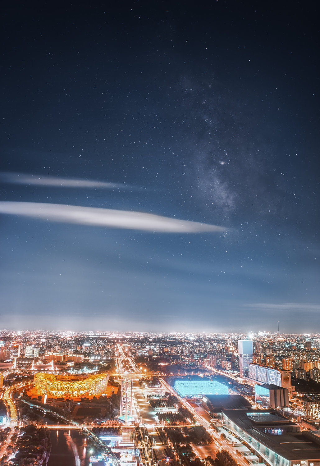 1666165130602086970.jpg 黄筱秦-奥体银河(长边1500像素).jpg