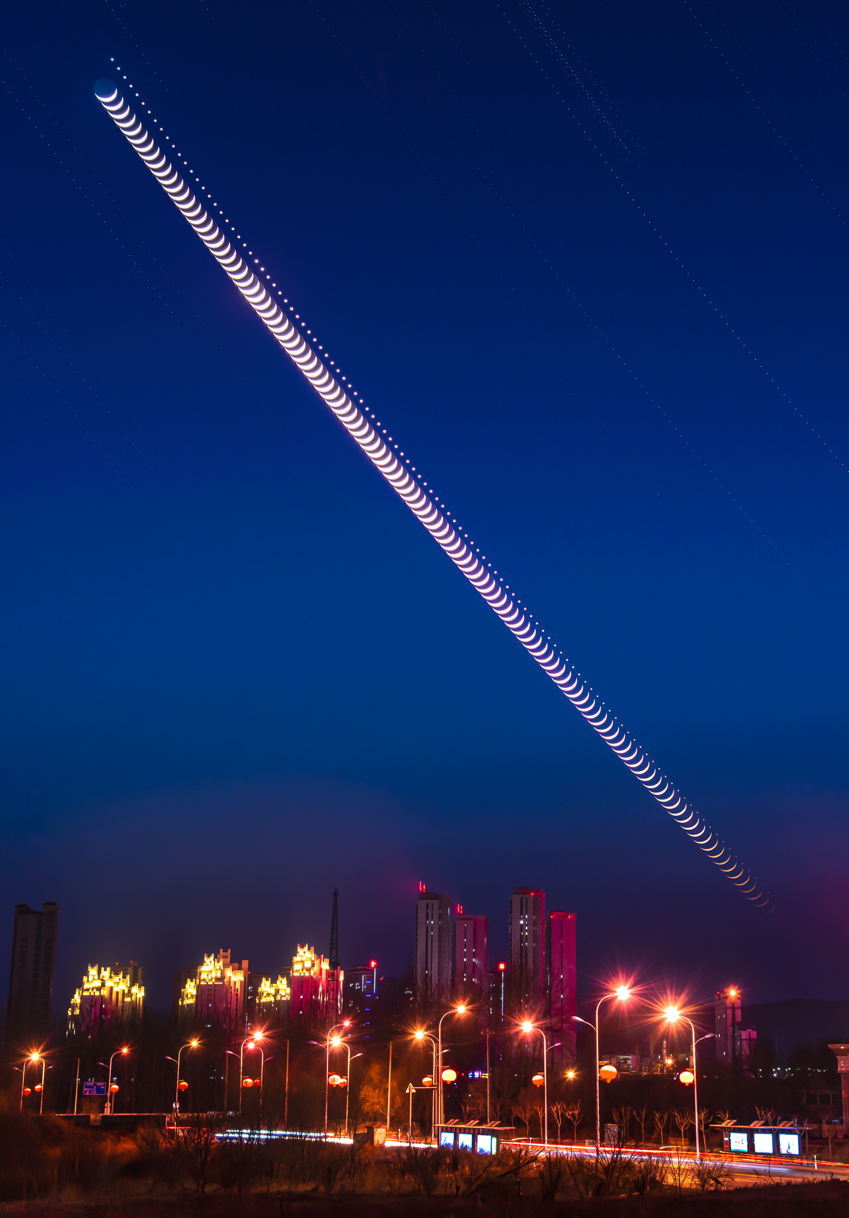 1680143847976018945.jpg 赵长羽-金星伴月(长边2500像素).jpg