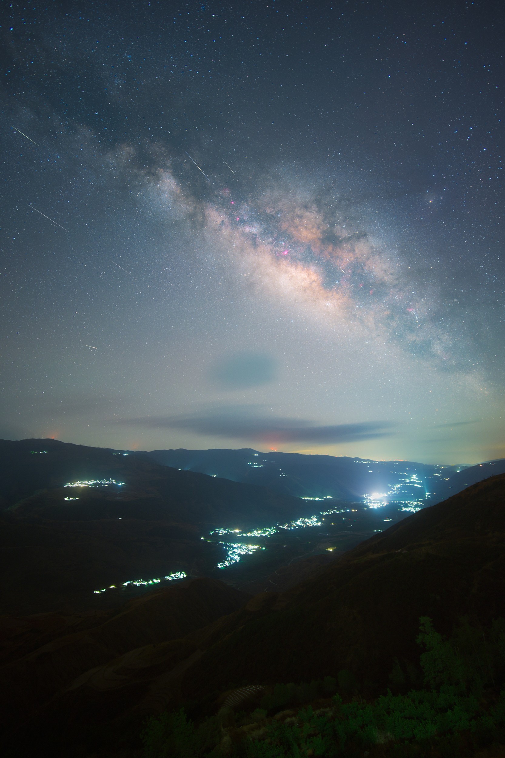 刘樾彤-天上星河转，人间灯火明（长边2500像素）.jpg