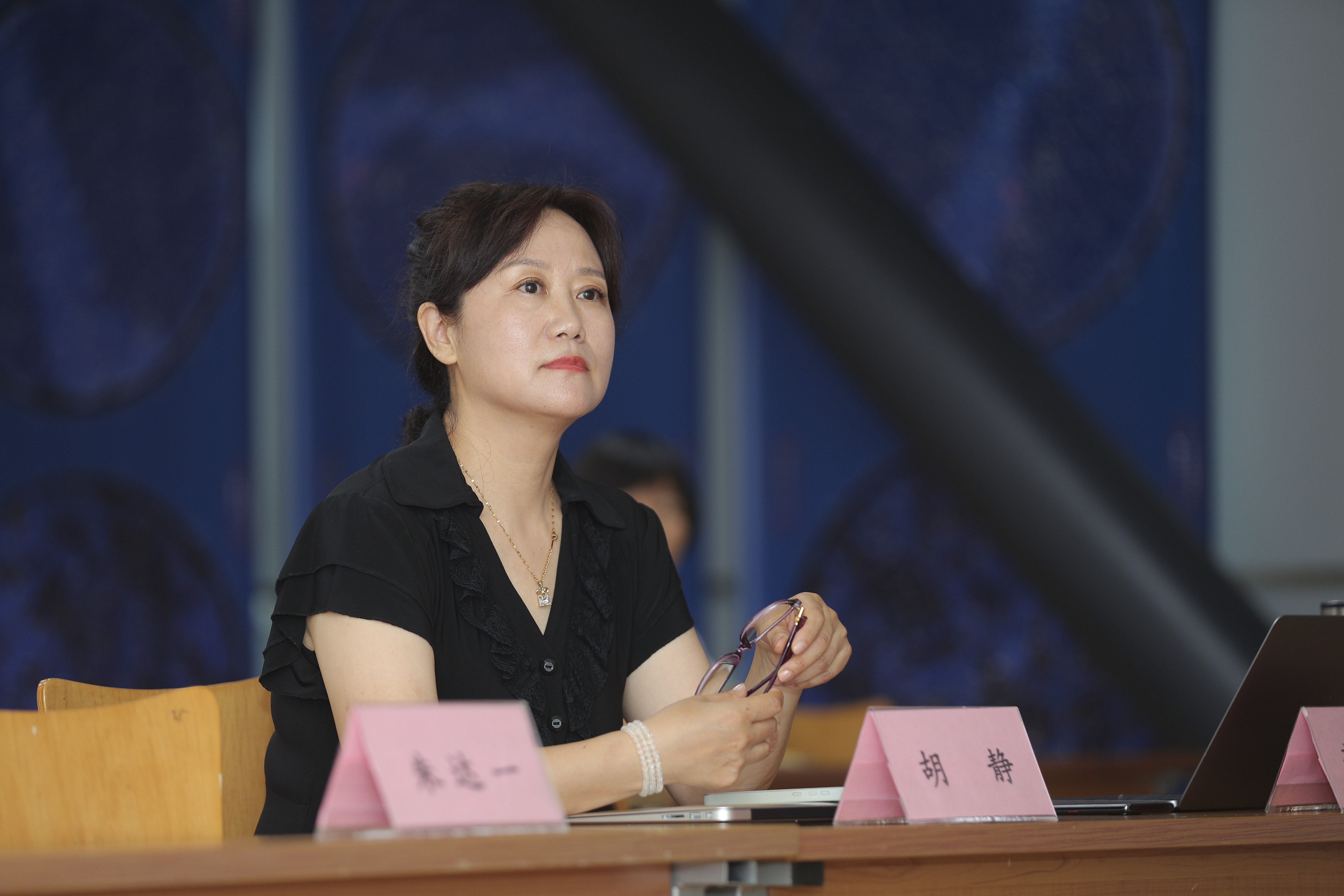 图2.大连青少年宫胡静馆长参会并作《少儿天文科普教育的创新与经验》主题报告.jpg