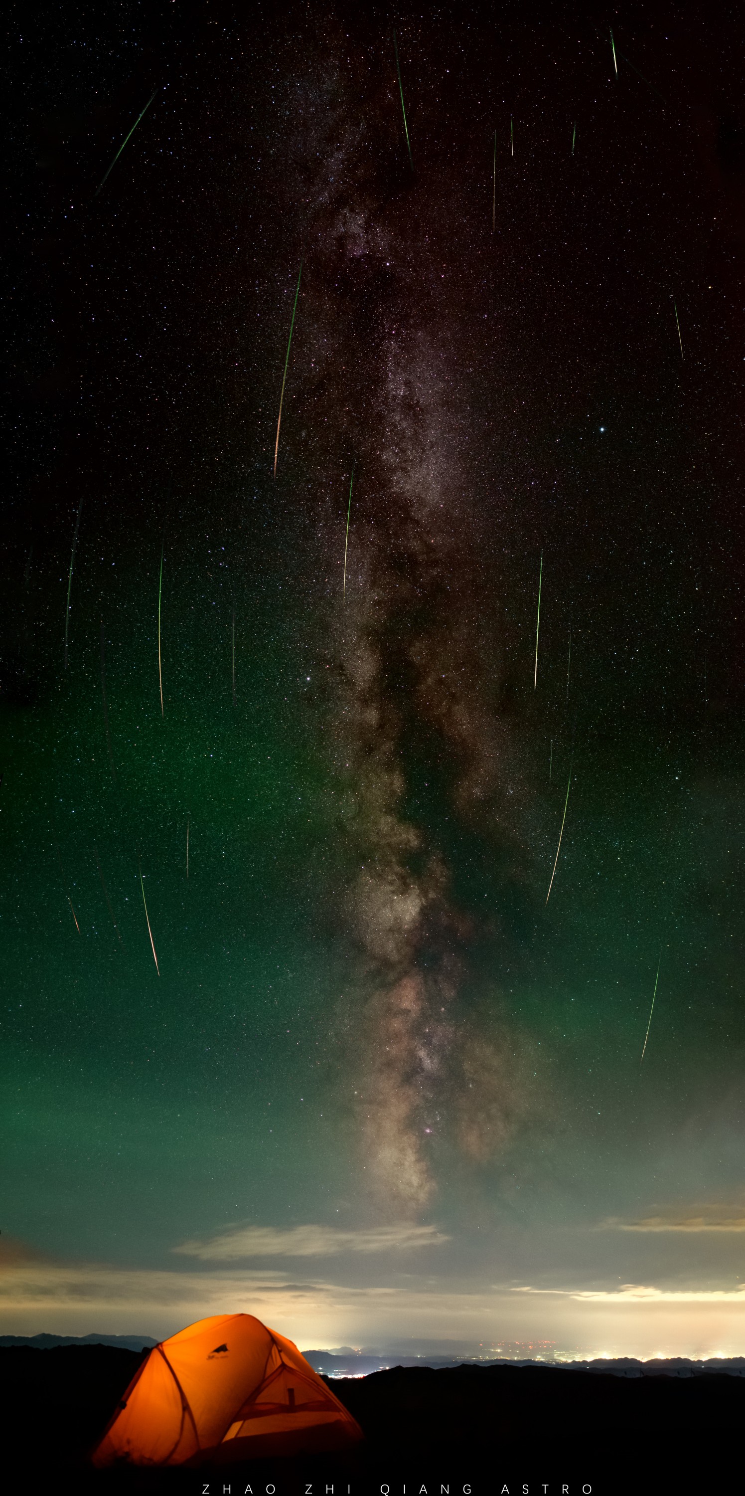 赵智强-2023年英仙座流星雨（长边3000像素）.jpg