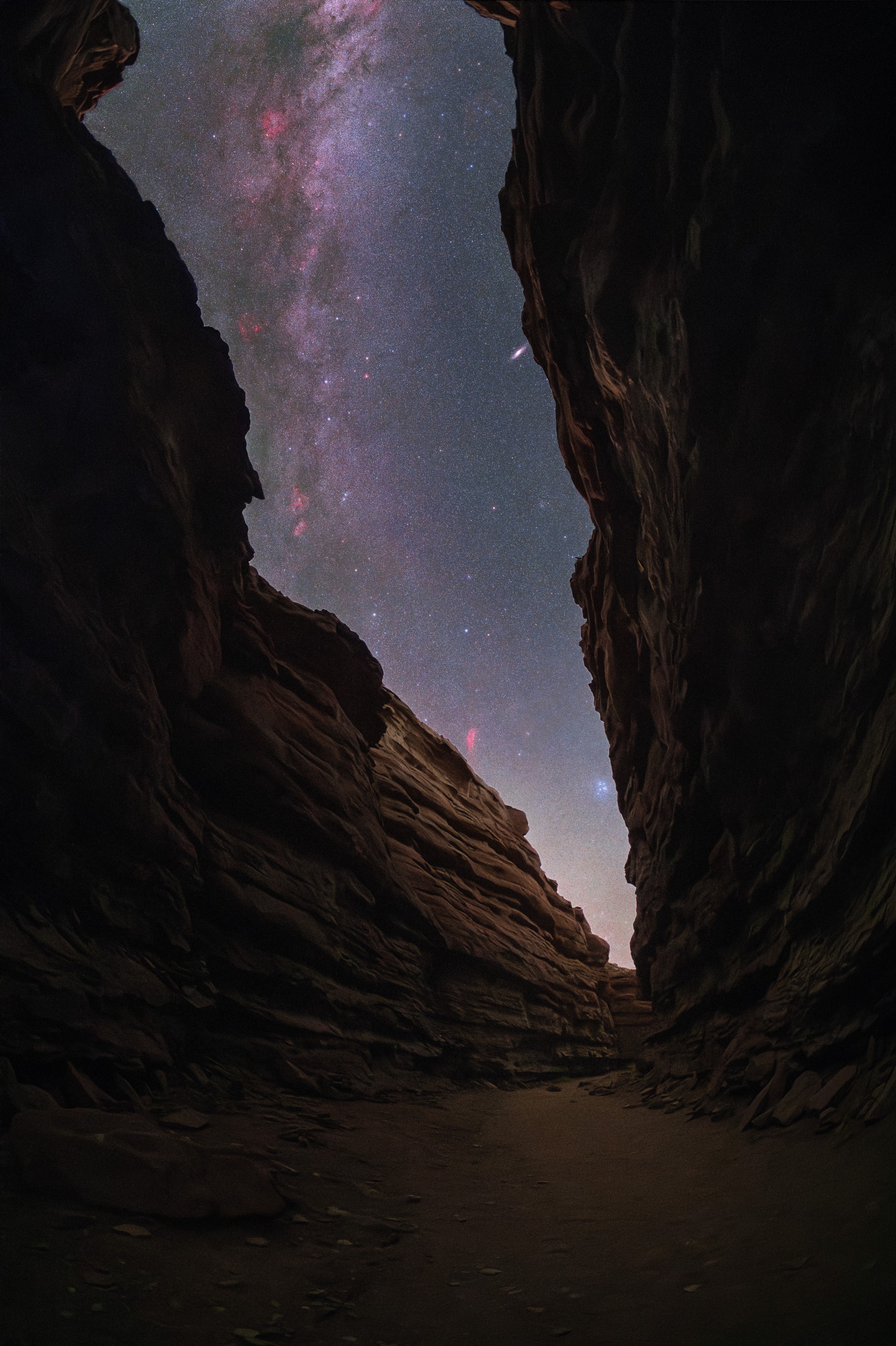 1697076748936036347.jpg 黄筱秦-梦幻峡谷(长边3000像素).jpg