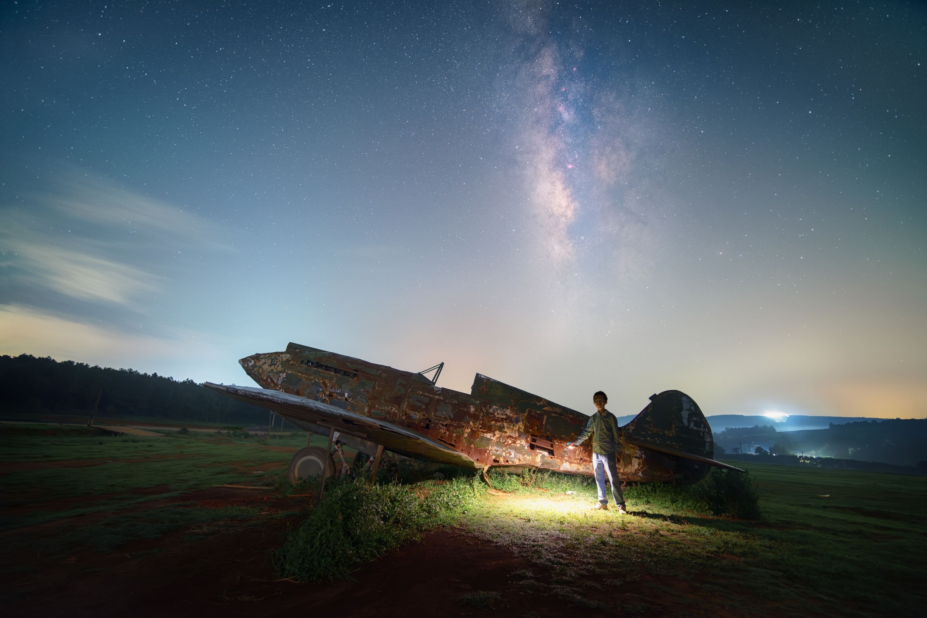1697689566054083993.jpg 刘樾彤-星河之下,无问西东(长边3000像素).jpg