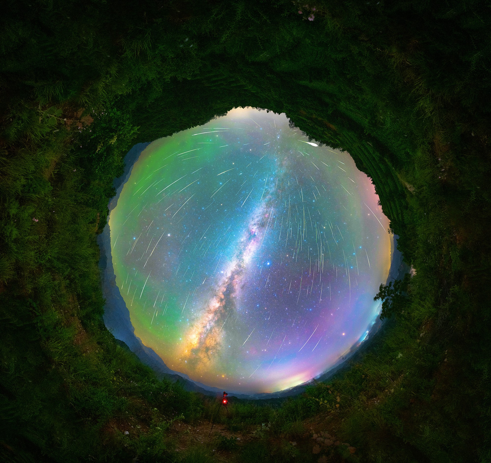 1697689828118093932.jpg 鲁罡-星流霆击(长边2000像素).jpg