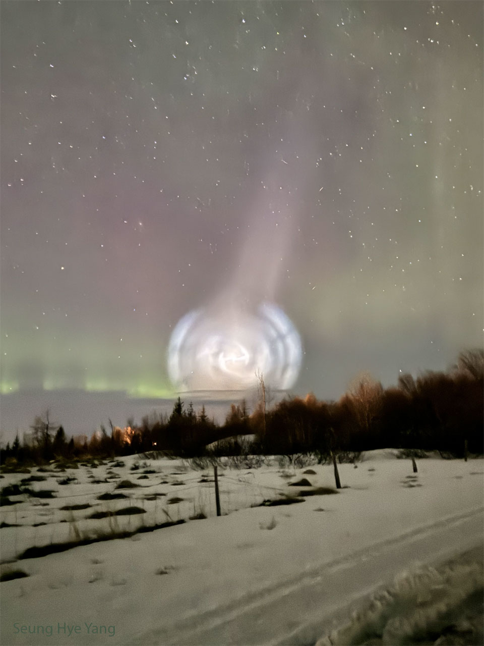 待译-APOD20240312-RocketSpiral_Yang_960.jpg