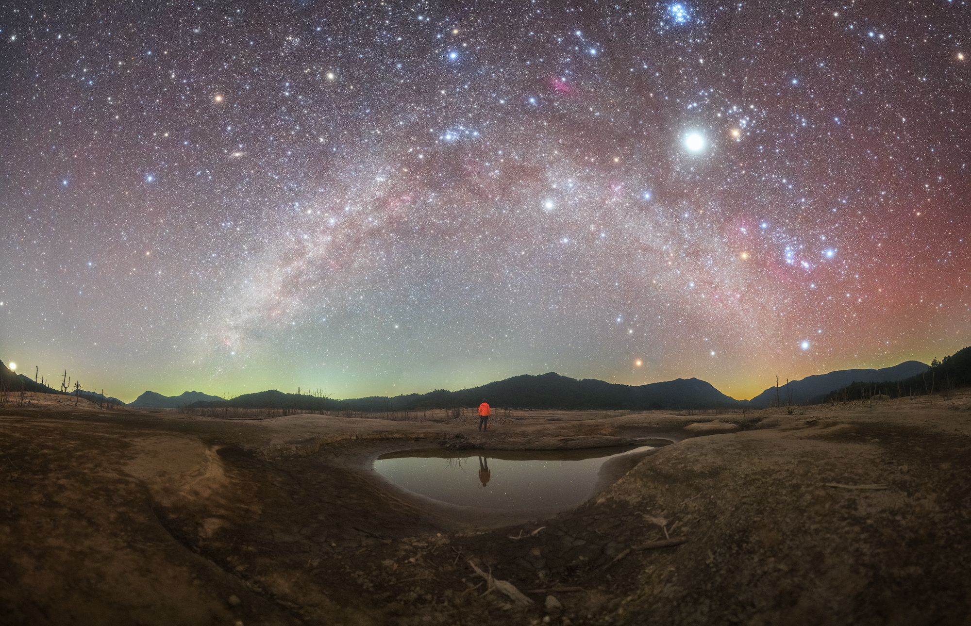 《星空下的守望》--辉辉辉机投稿.jpg
