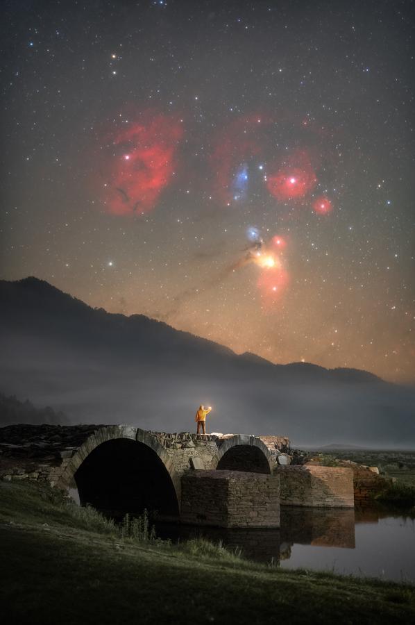 6.2杨宇靖-立于百年古桥，仰望银河星云(1).jpg