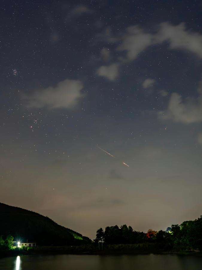 3山野河畔,一瞬星迹.jpg