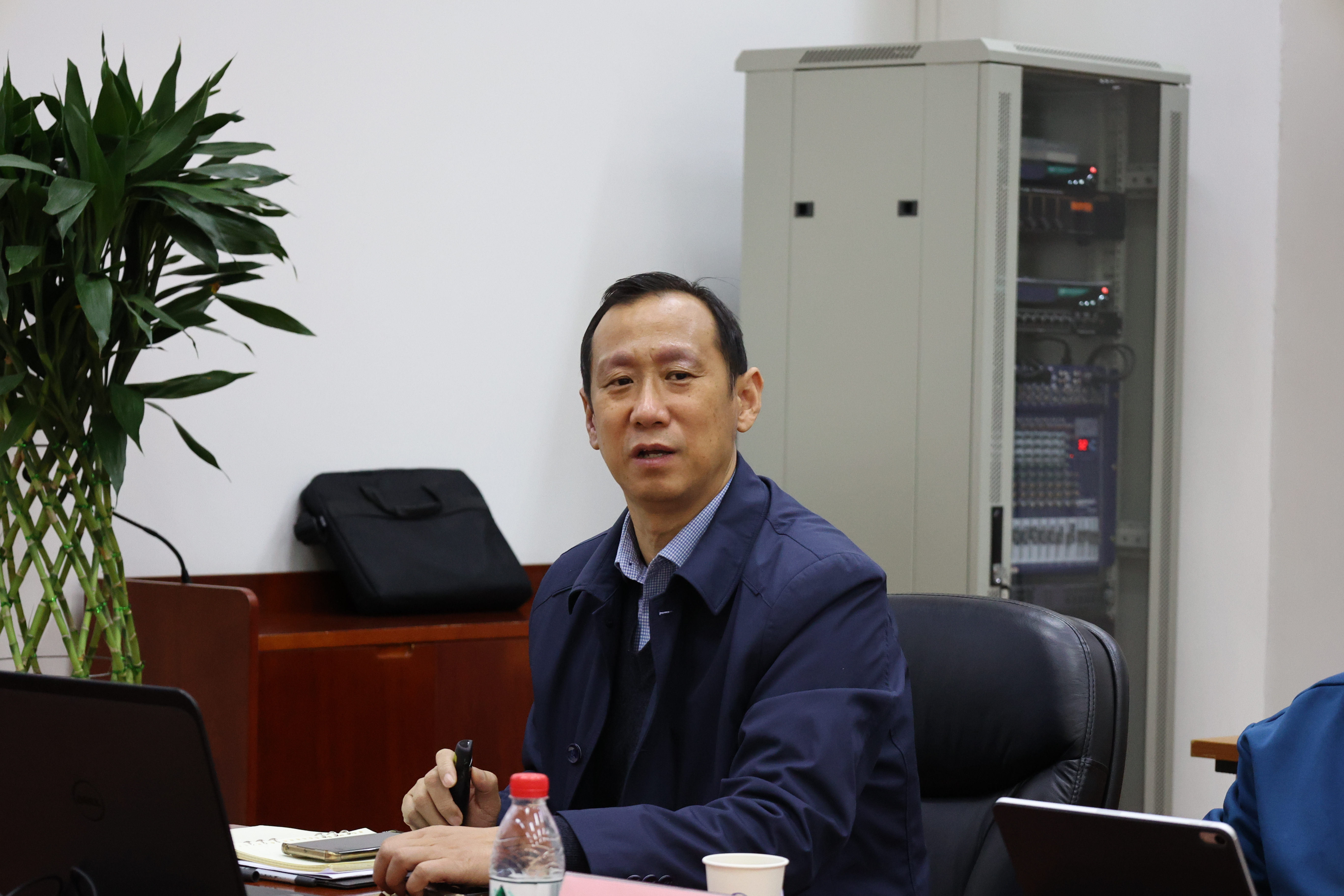天文馆书记臧振远汇报有关情况.jpg