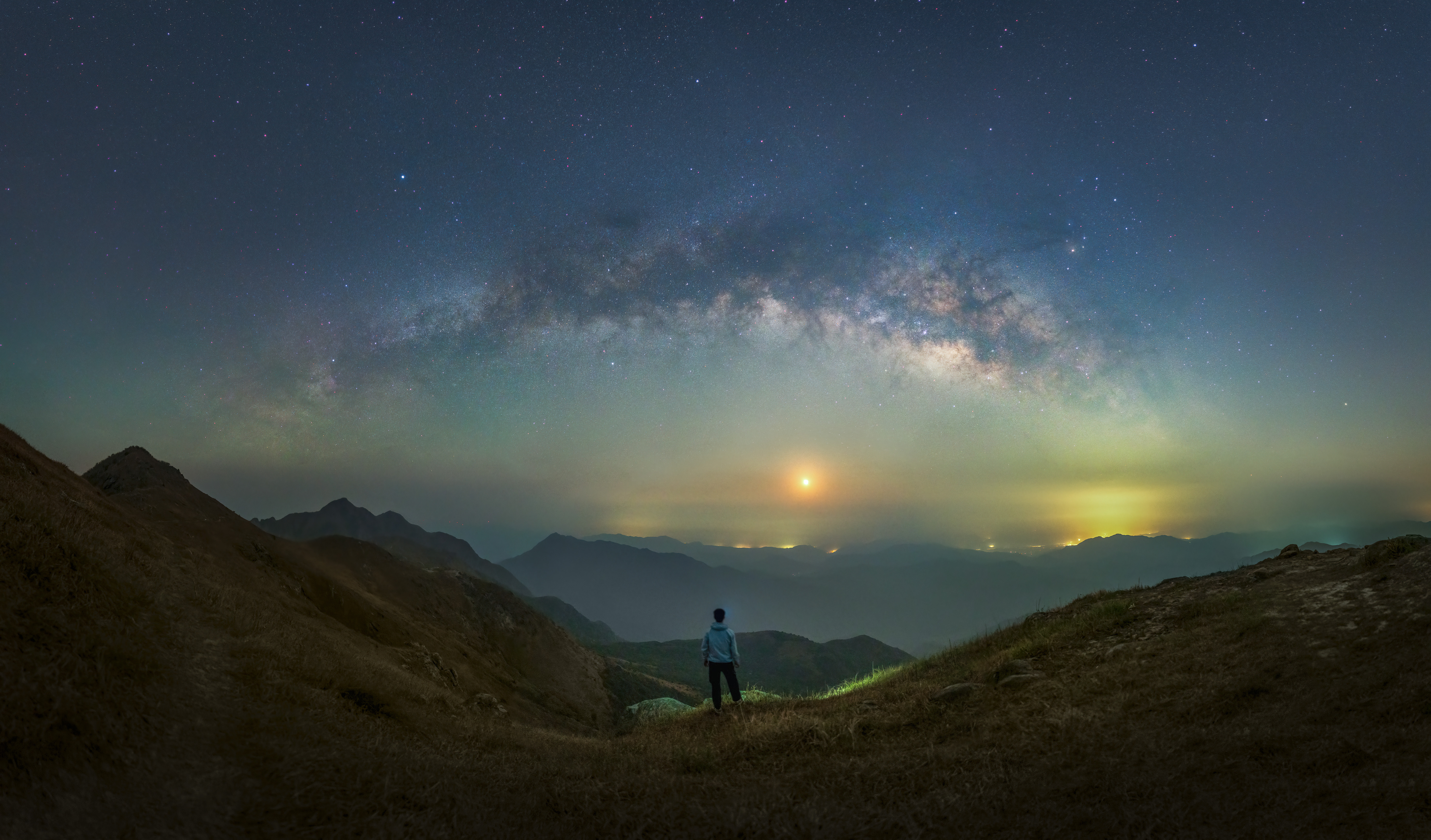 粤北秘境下的星河之眸.jpg