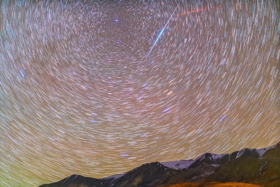 8卢永豪流星和星轨.jpg