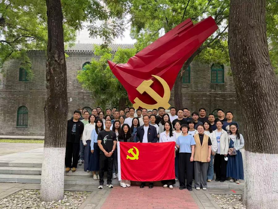 合影留念(2).jpg