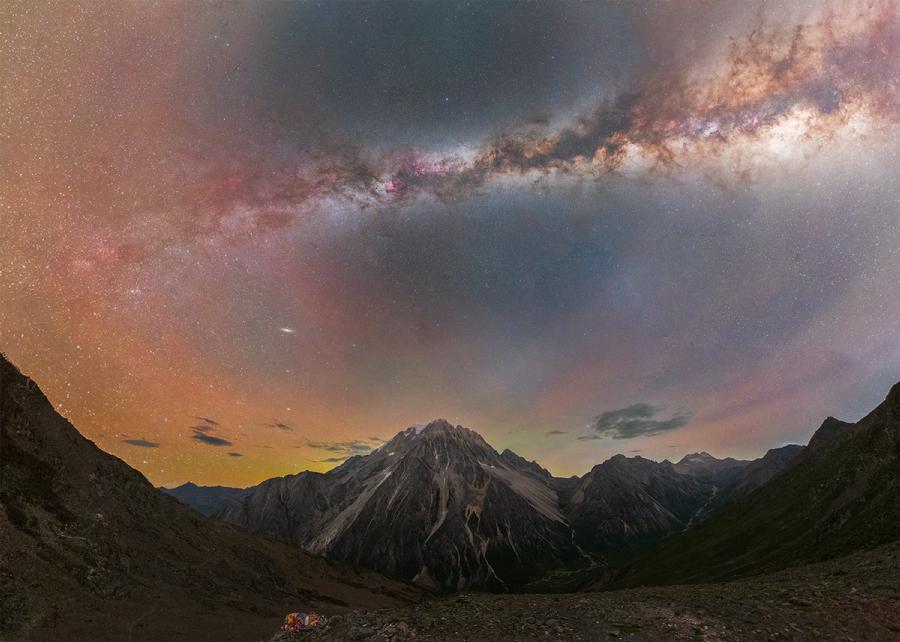 7.8钟锐恒雅拉的星河冠冕.jpg