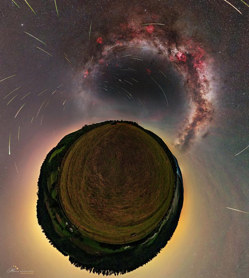A_Planet_of_Meteors.jpg
