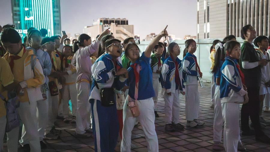 观测空间站观测瞬间.jpg
